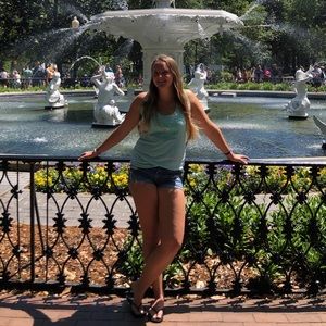 Meet your Posher, Savanna